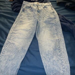 American Eagle Mom Jeans